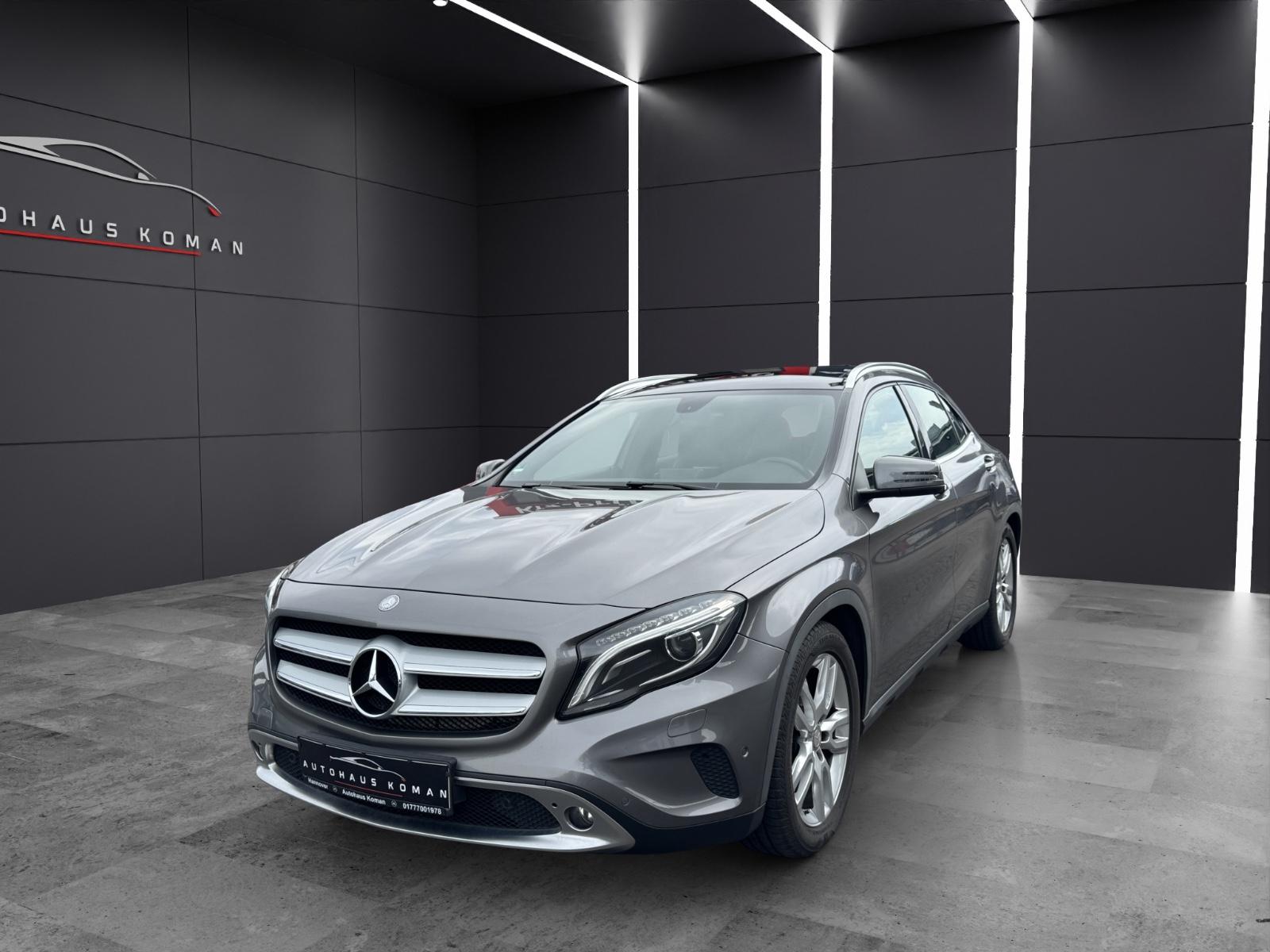 Mercedes-Benz GLA200 7G*AUTOM.*PANO*KAMERA*NAVI*H.KARDON*2.HA