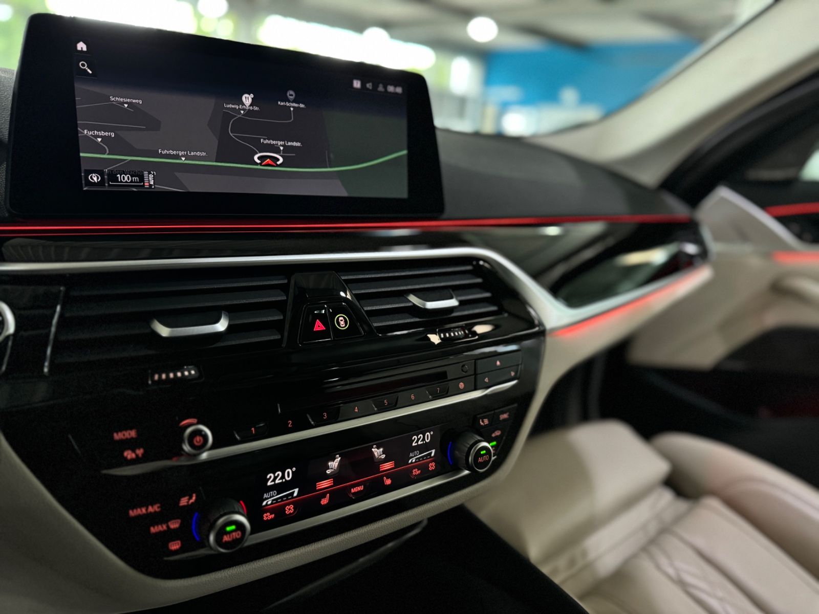Fahrzeugabbildung BMW 540d xD SportLine Panorama Kamera HUD H/K SoftCl