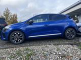 Renault Clio TCe 90 Techno Winter-Komfort und City-Paket - Renault Clio: mit Navigationssystem
