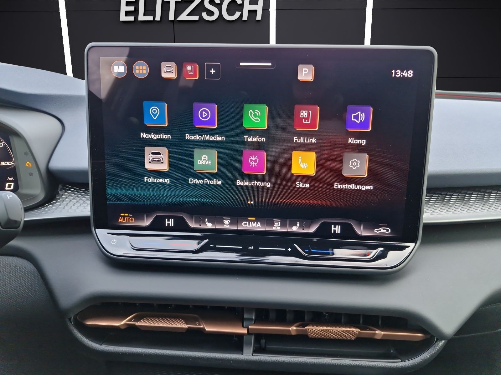 Fahrzeugabbildung CUPRA Terramar 1.5 eTSI DSG ACC AHK KAMERA