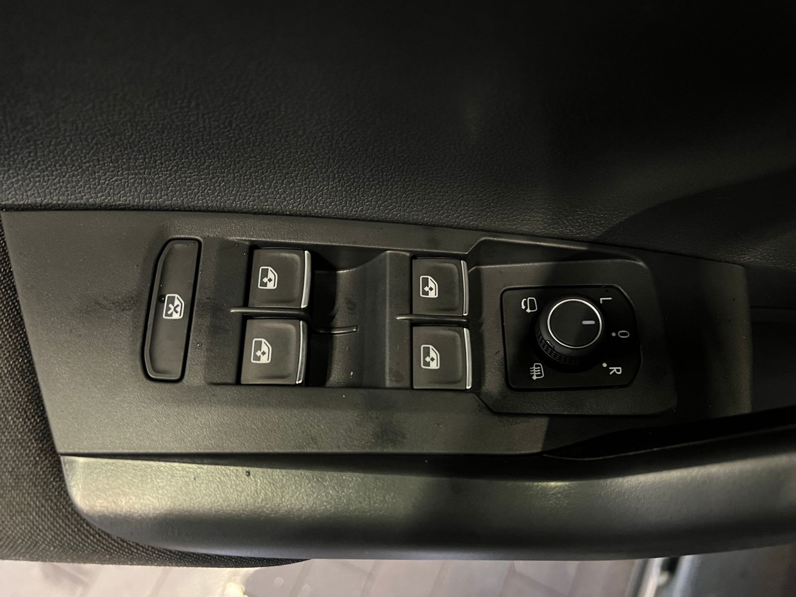Fahrzeugabbildung Volkswagen Polo Style 1.0 TSI *15"-LM, Navi, ACC*