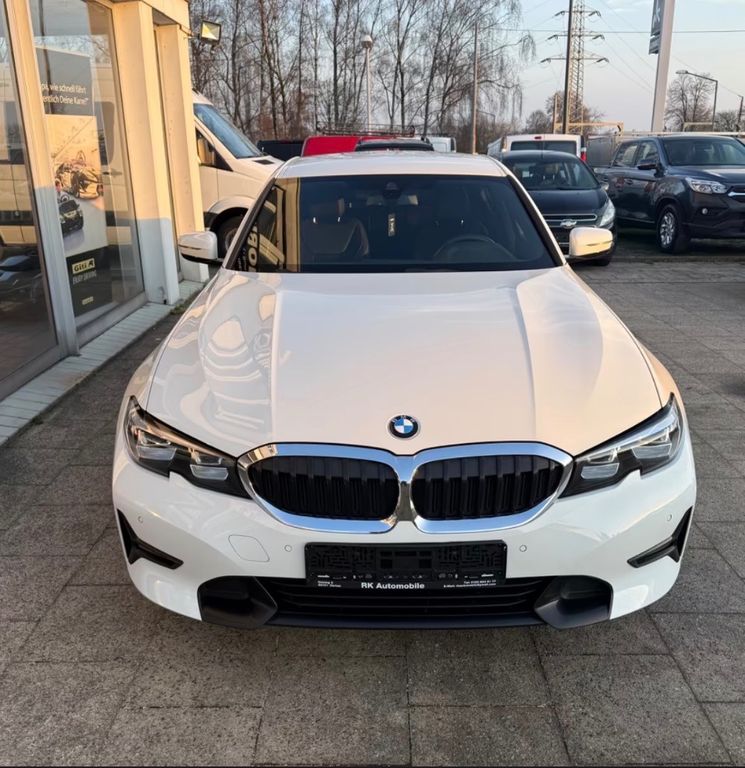 Image of BMW 330