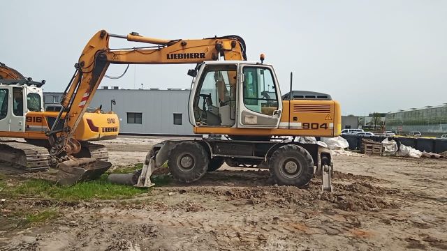 Liebherr 904 C Litronic