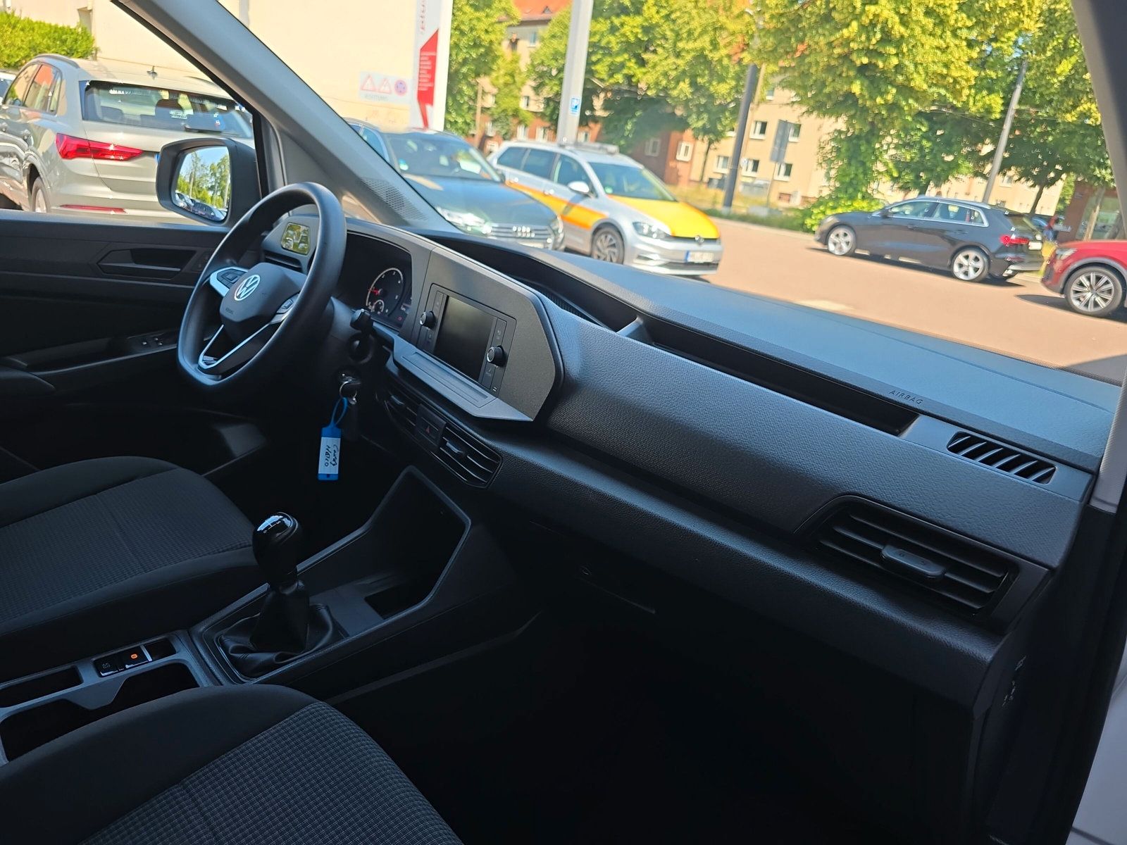 Fahrzeugabbildung Volkswagen Caddy Cargo 2.0 TDI Klima DAB