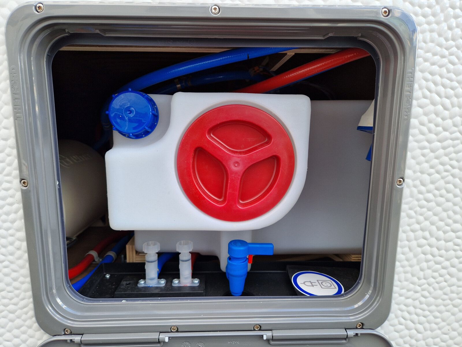 Fahrzeugabbildung Tabbert Senara 400 QD 2.3 Ambiente, DuoControl, 1.500kg