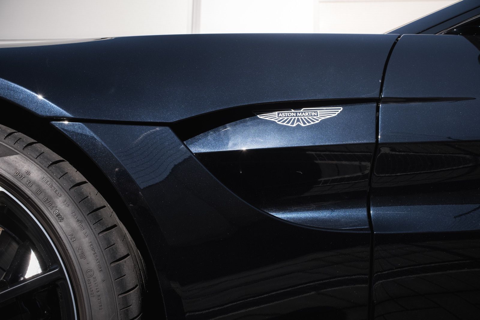 Fahrzeugabbildung Aston Martin V8 Vantage 4.0 V8 - Sitzbelüftung-Service neu