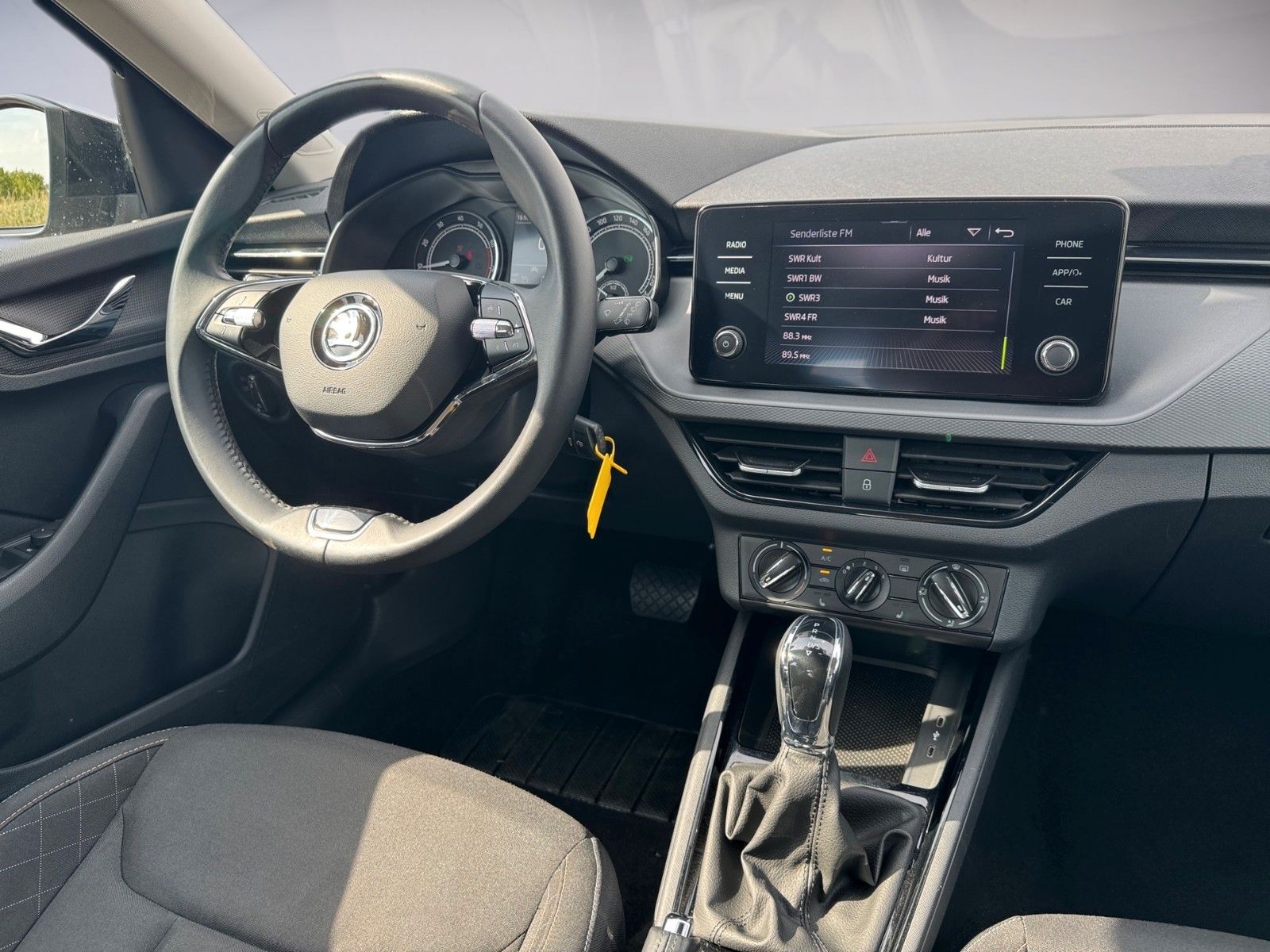 Fahrzeugabbildung SKODA Kamiq Ambition 1.5 TSI