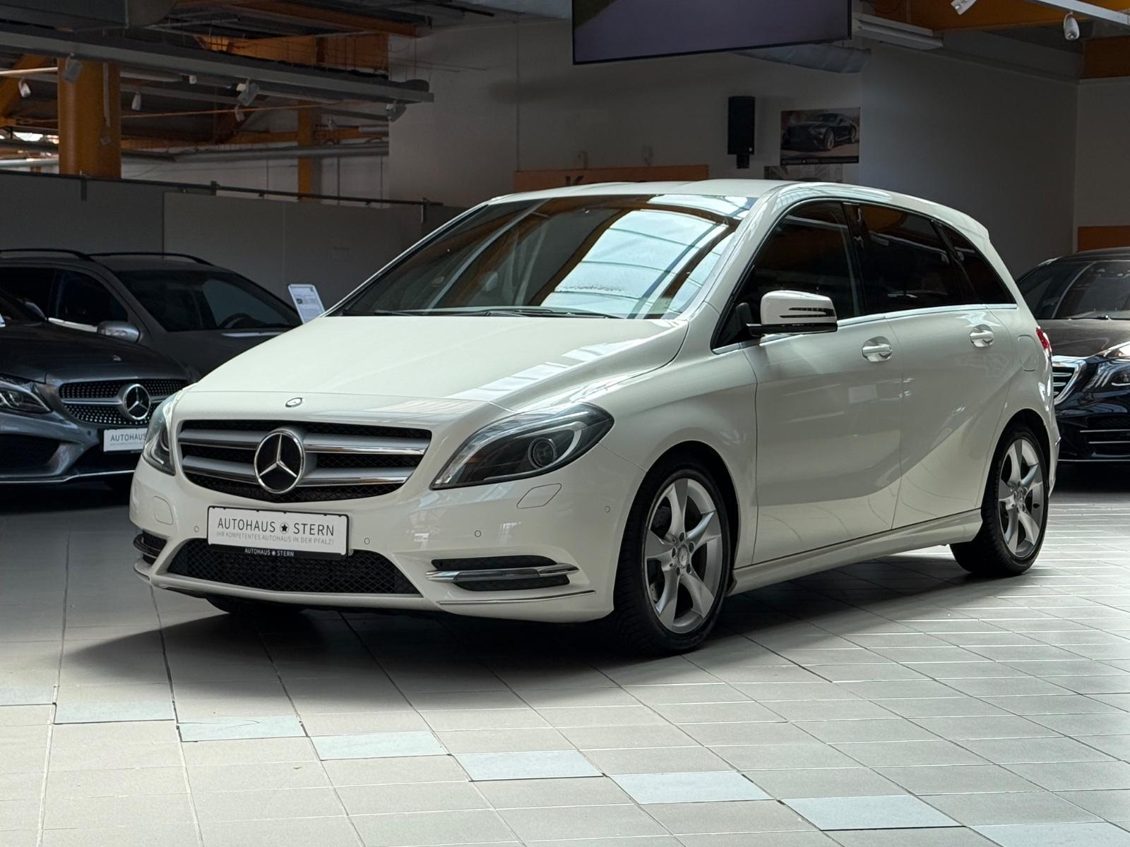 Mercedes-Benz B180|SHZ|PDC|Klimaanlage|Xenon|2.Hand|Bluetooth