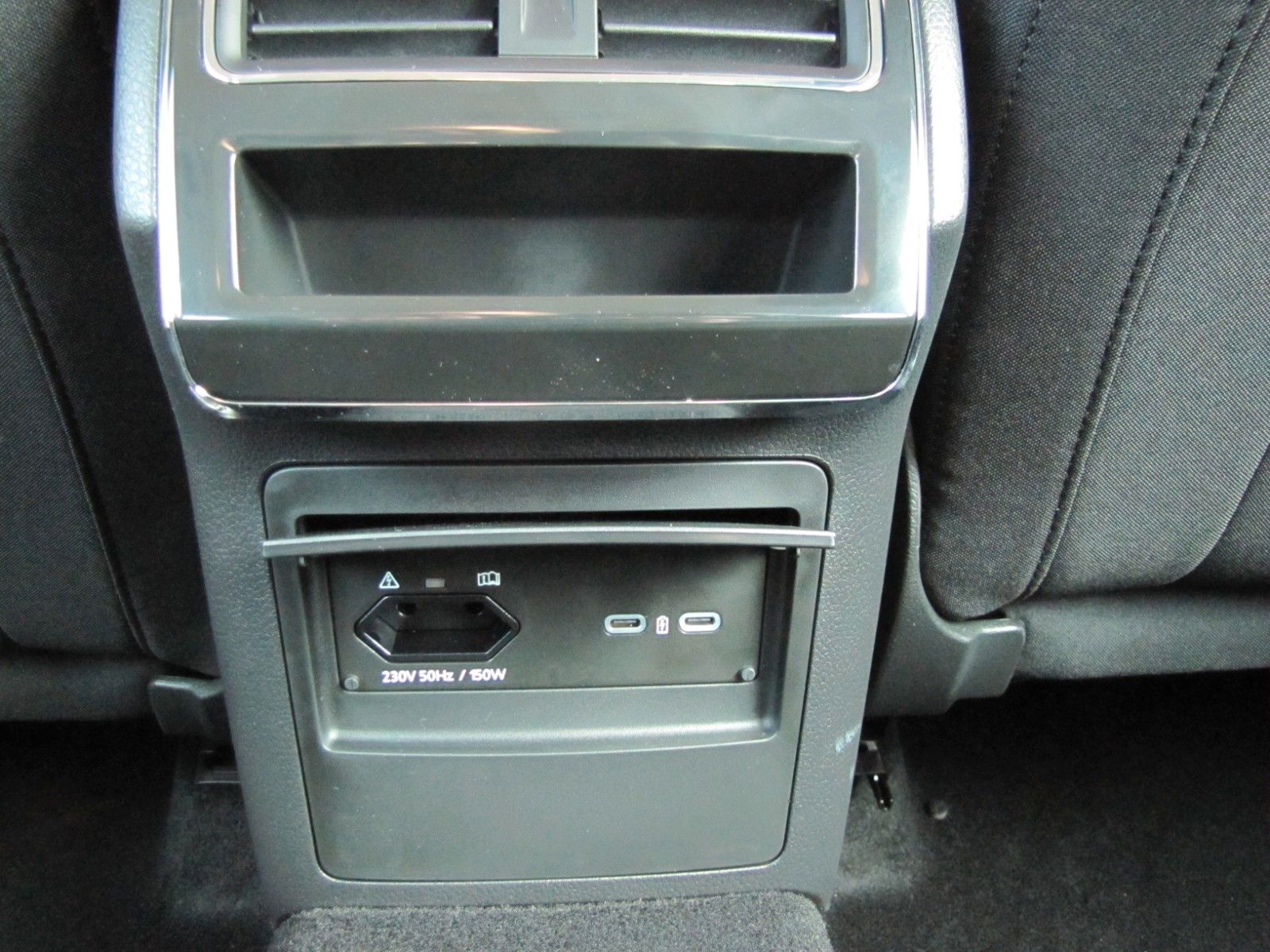 Fahrzeugabbildung SKODA Superb Combi Style 2.0l TDI 150PS DSG LED, NAVI