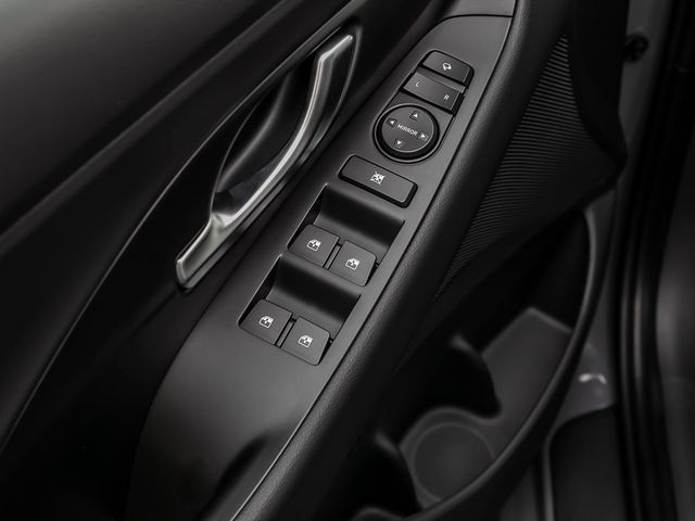 Hyundai i30 1.5 Spurhalteassi. Tempomat Totwinkelassi.