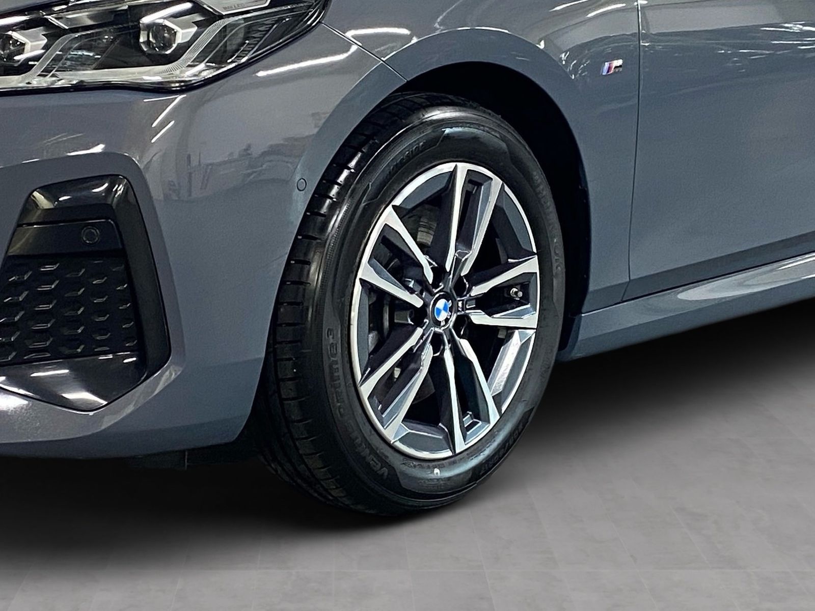 BMW 223 Active Tourer - Bild 8