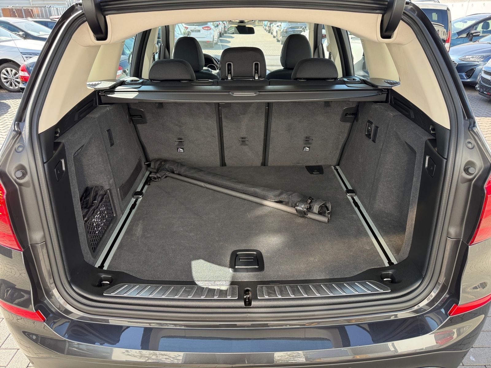Fahrzeugabbildung BMW X3 xDrive20i Aut. 1.HAND PANO