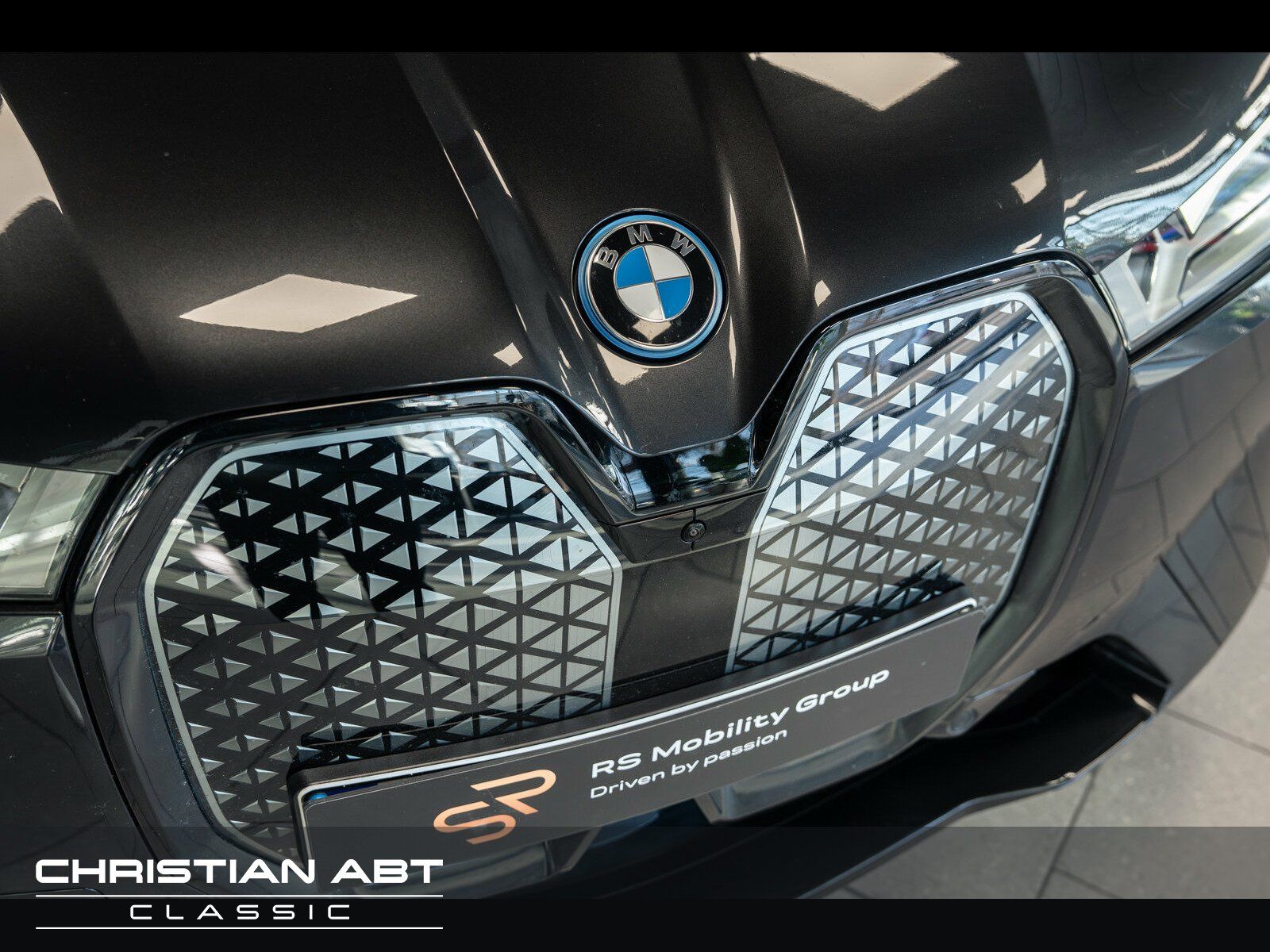 Fahrzeugabbildung BMW iX M60 Head-up * Surround-View * 22 Zoll