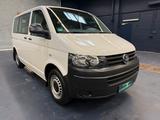 Volkswagen T5 Kombi 9 Sitzer Klimaanlage 1.Hand Service Neu - Volkswagen T5 Caravelle aus 2015