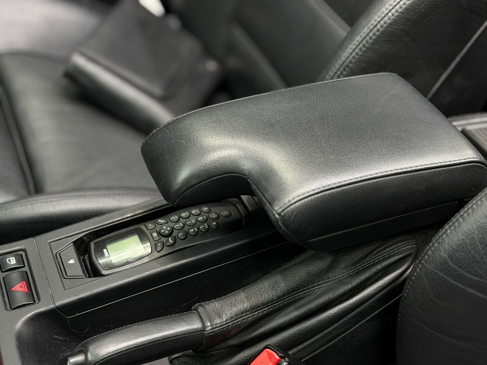 Fahrzeugabbildung BMW 330Ci|M-PAKET 2|HIFI|PDC|NAVI|LCI