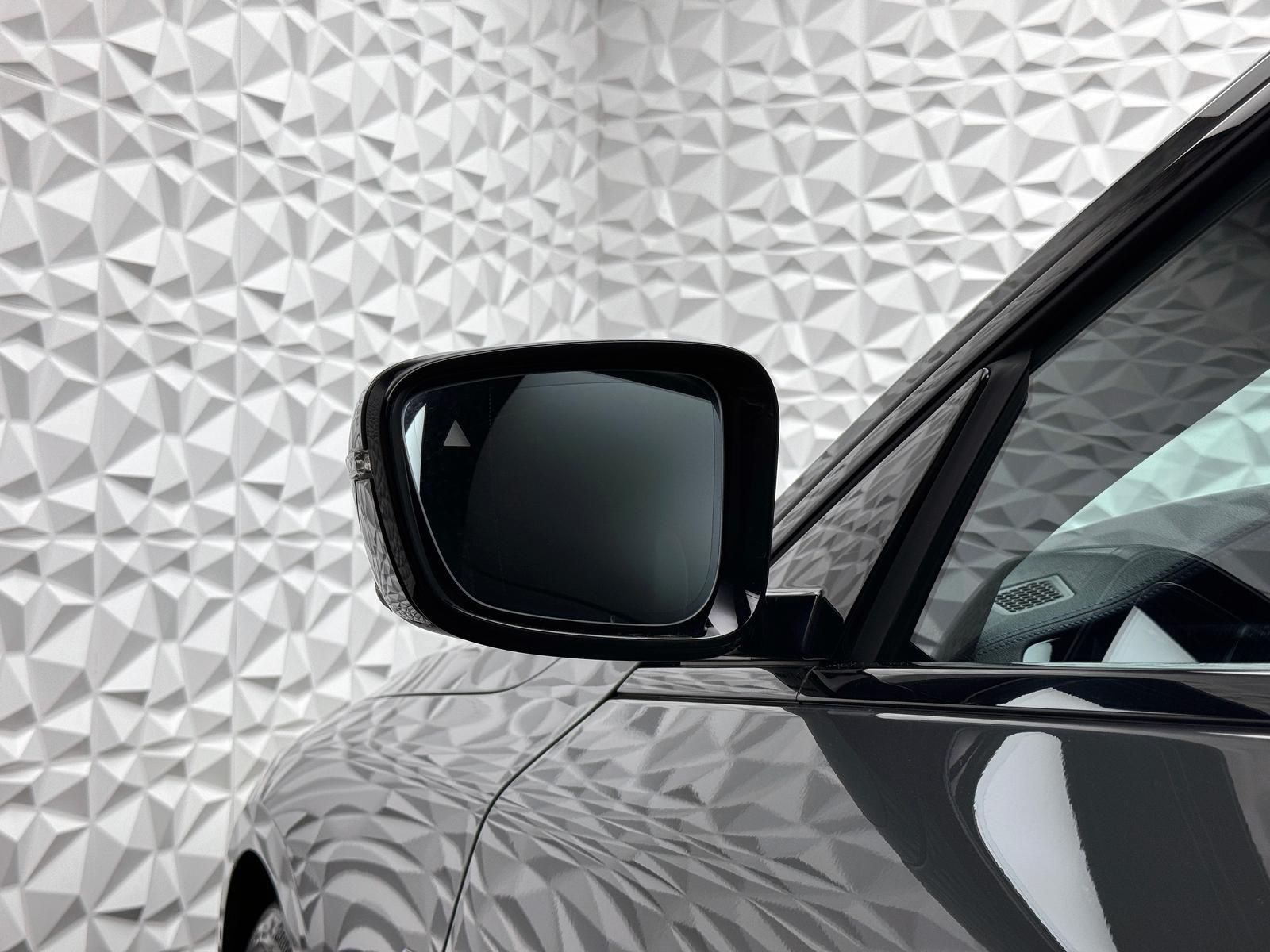Fahrzeugabbildung BMW XDR*INDIVIDUAL*LASER*STANDHZ*H&K*HUD*KLAPPE*DE