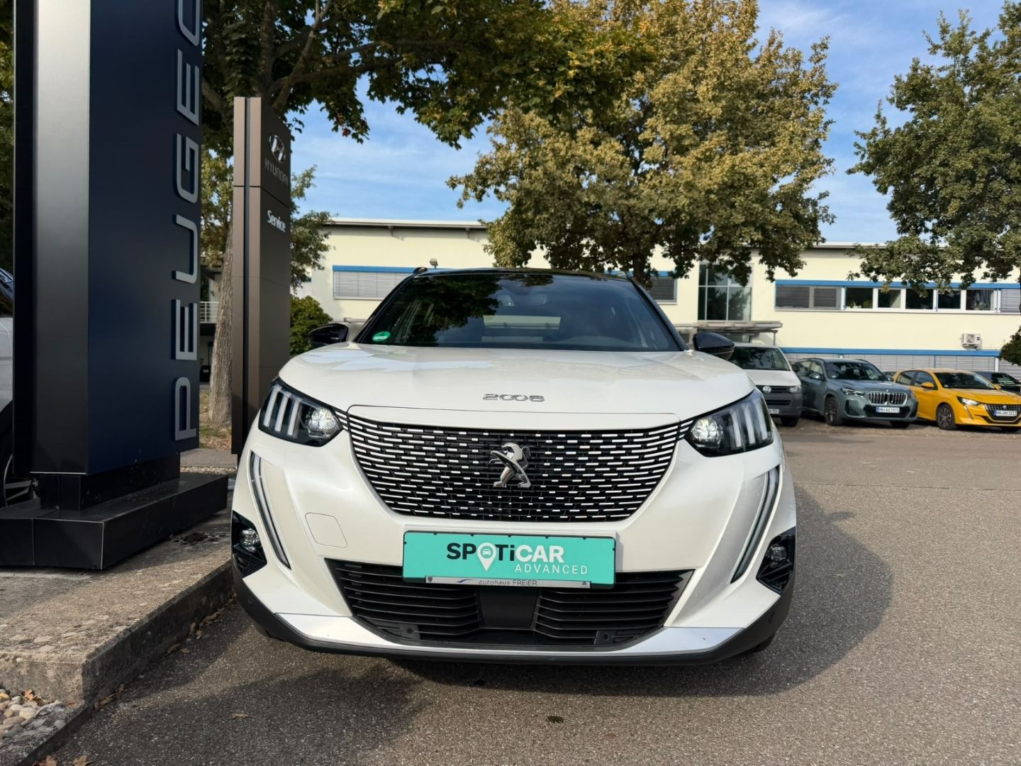 Peugeot 2008 e- GT Navi Digitales Cockpit LED Fahrerprof imagem 2