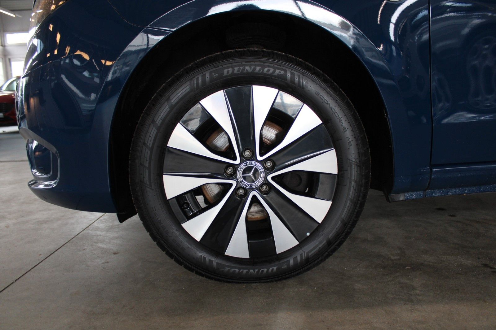 Fahrzeugabbildung Mercedes-Benz Vito MIXTO LANG 5-Si Klima STDHZ NAVI AHK CAM