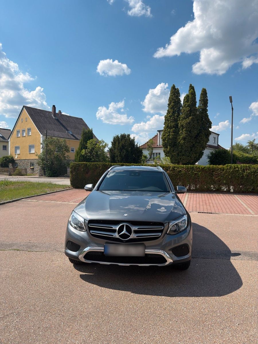 MERCEDES-BENZ Mercedes-Benz GLC 220 d 4MATIC AMG Line 36...