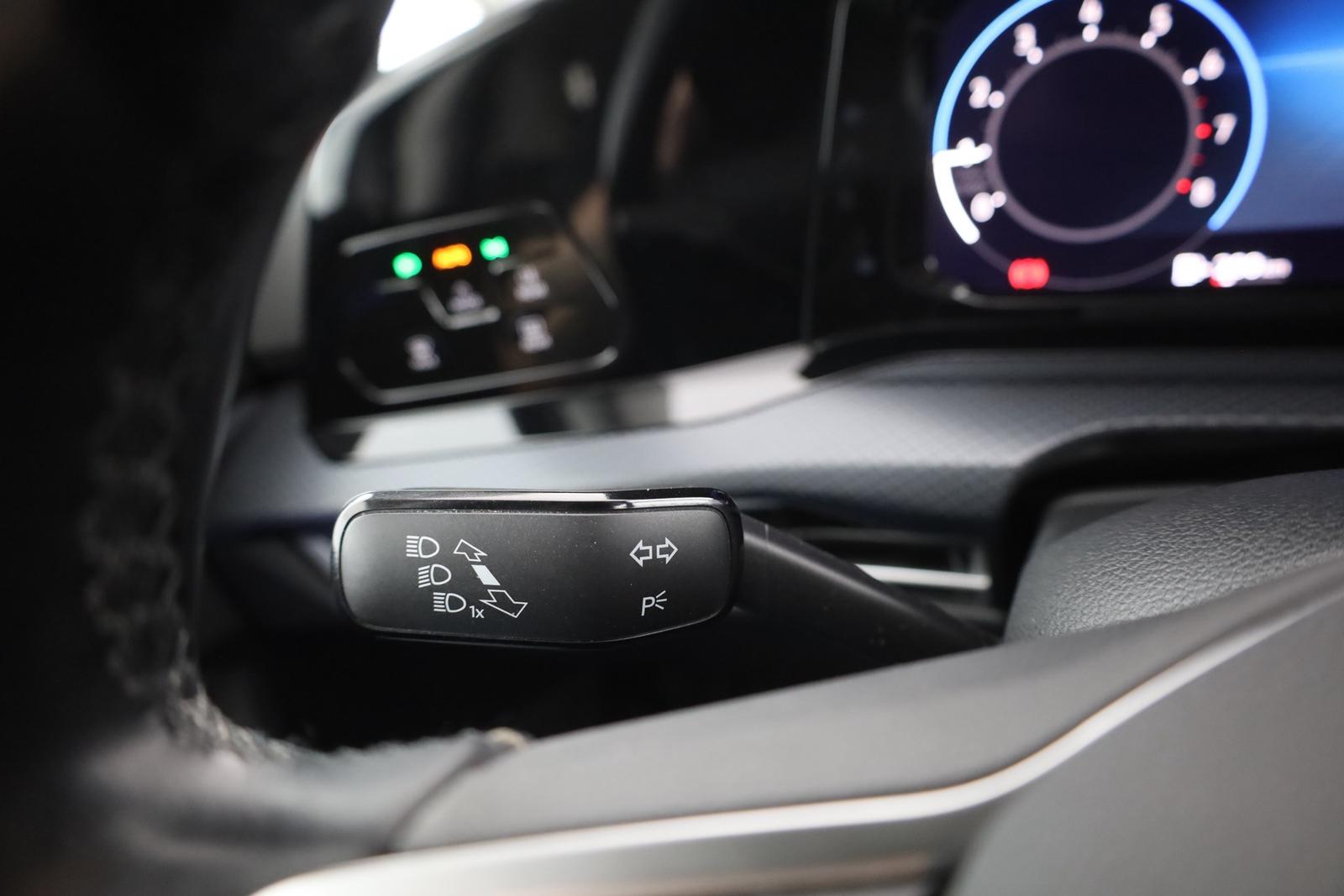 Volkswagen Golf VIII 1.0 United LED Navi Android Apple DAB, миниатюра 19