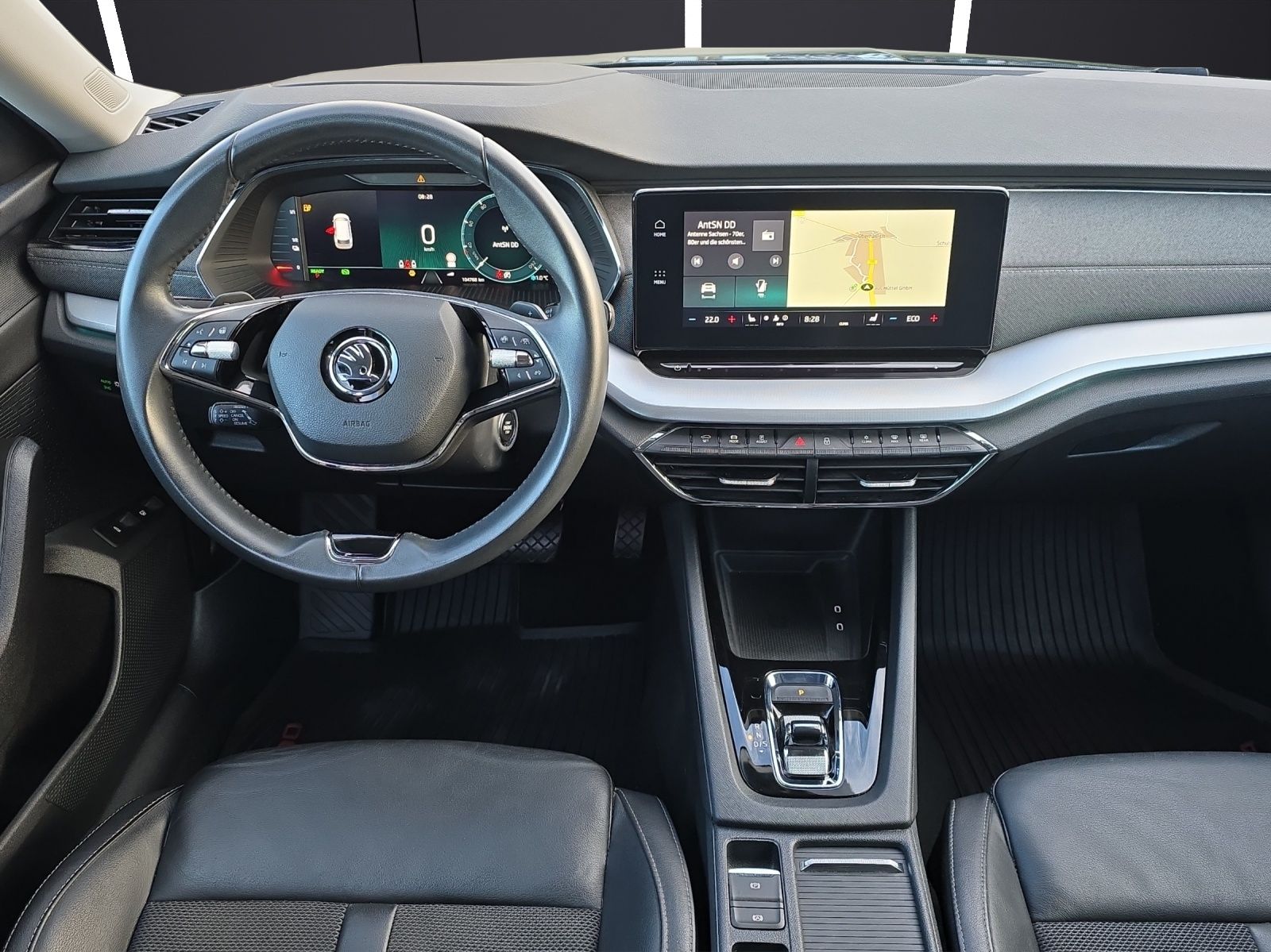 Fahrzeugabbildung SKODA Octavia Combi First Edition iV 1.4 ACC KAMERA LE