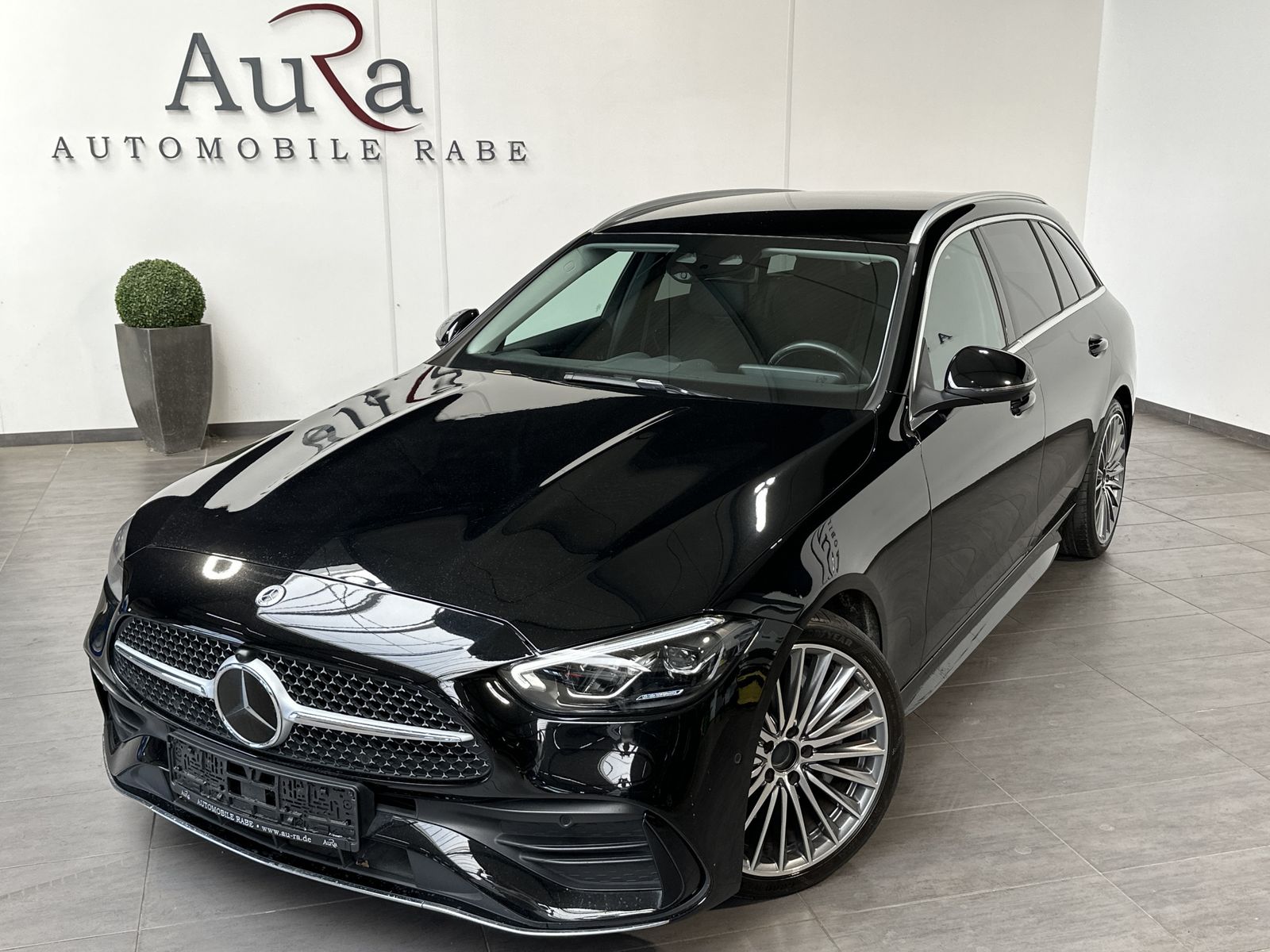 Fahrzeugabbildung Mercedes-Benz C 220d T AMG-Line NAV+LED+DISTRONIC+CARPLAY+SPUR