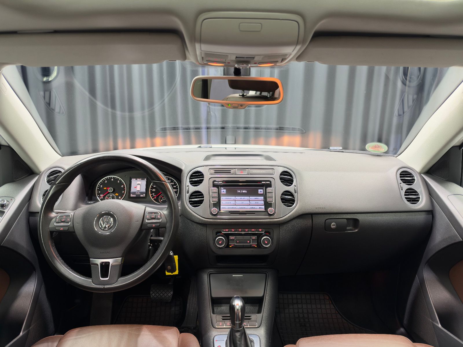 Fahrzeugabbildung Volkswagen Tiguan 2.0 TSI 4MOTION Track&Style |PANO|LEDER
