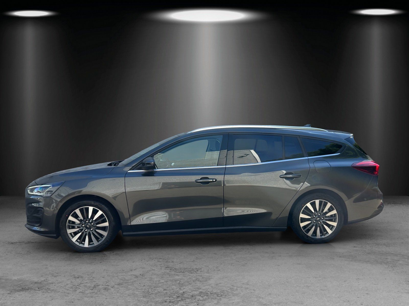 Fahrzeugabbildung Ford Focus Titanium X Winter P. B&O e.Call LM 17Z LED