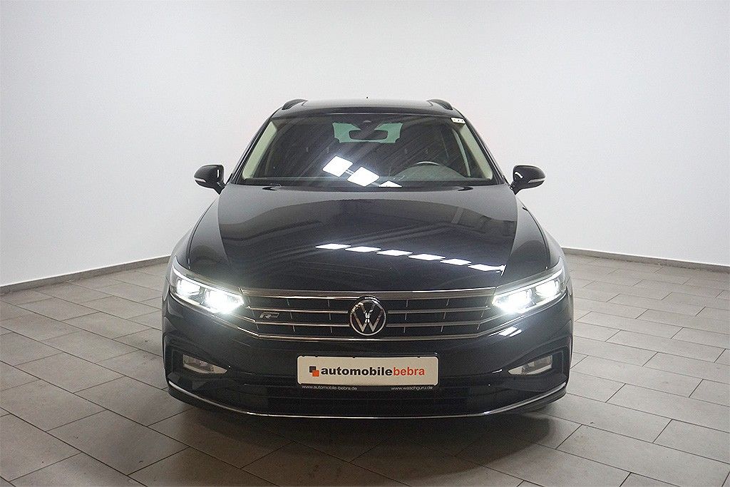 Volkswagen Passat 2.0TDI DSG 2xR-Line Virtual AHK Pano  imagem 2