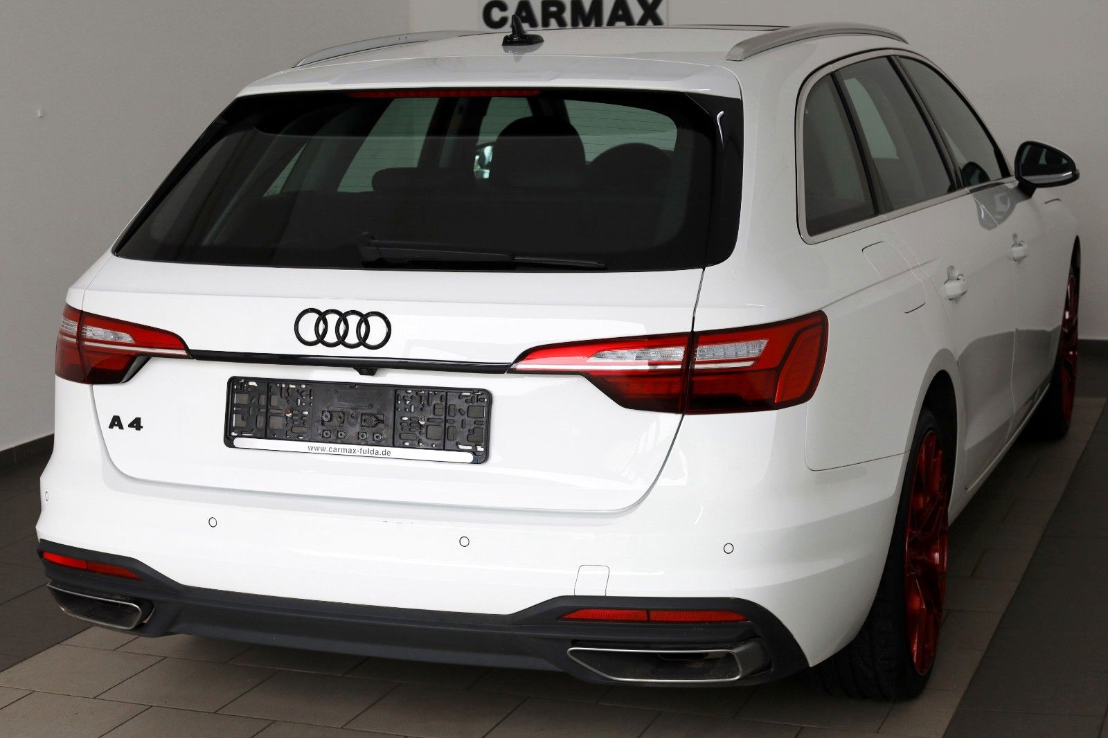 Fahrzeugabbildung Audi A4 Avant 35 TFSI Navi,LED,Panorama,Kamera,SR+WR