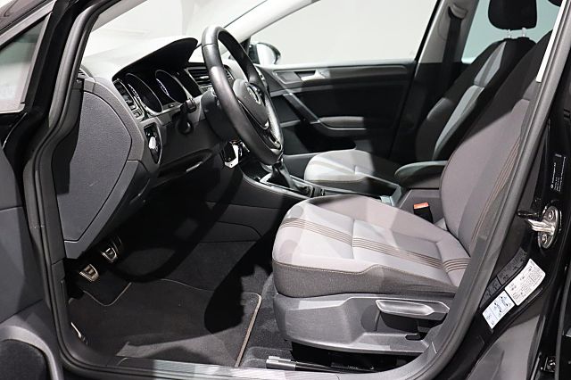 Golf Allstar 1.6 TDI NAVI SHZ PDC TEMPOMAT BT