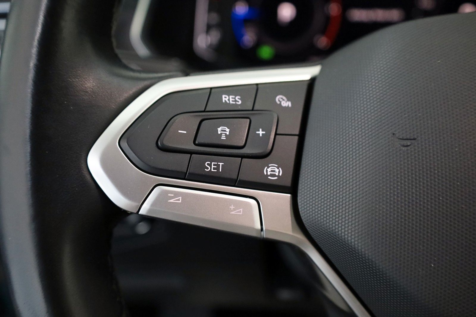 Fahrzeugabbildung Volkswagen Tiguan Allspace Life,Navi,LED,4xSH,ACC,AHK +WR