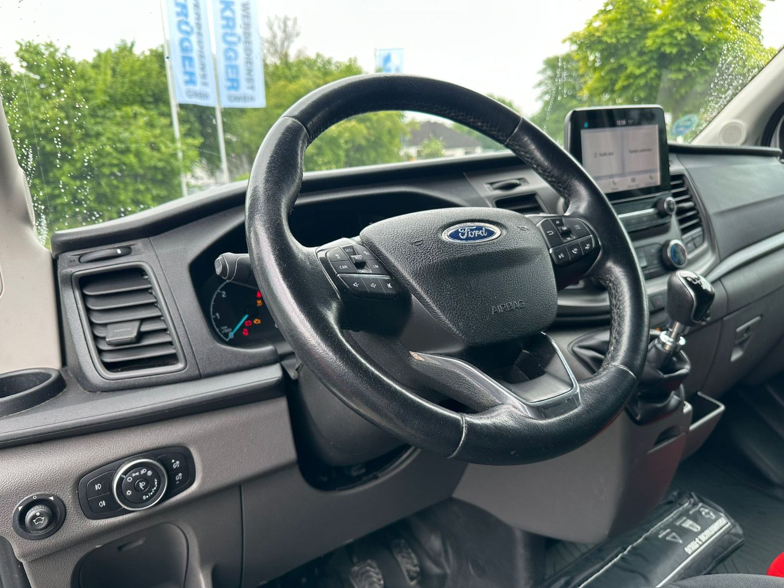 Fahrzeugabbildung Ford Transit 410 BUS L3H3 *12SITZE*ACC*SPUR*KAMERA*FS