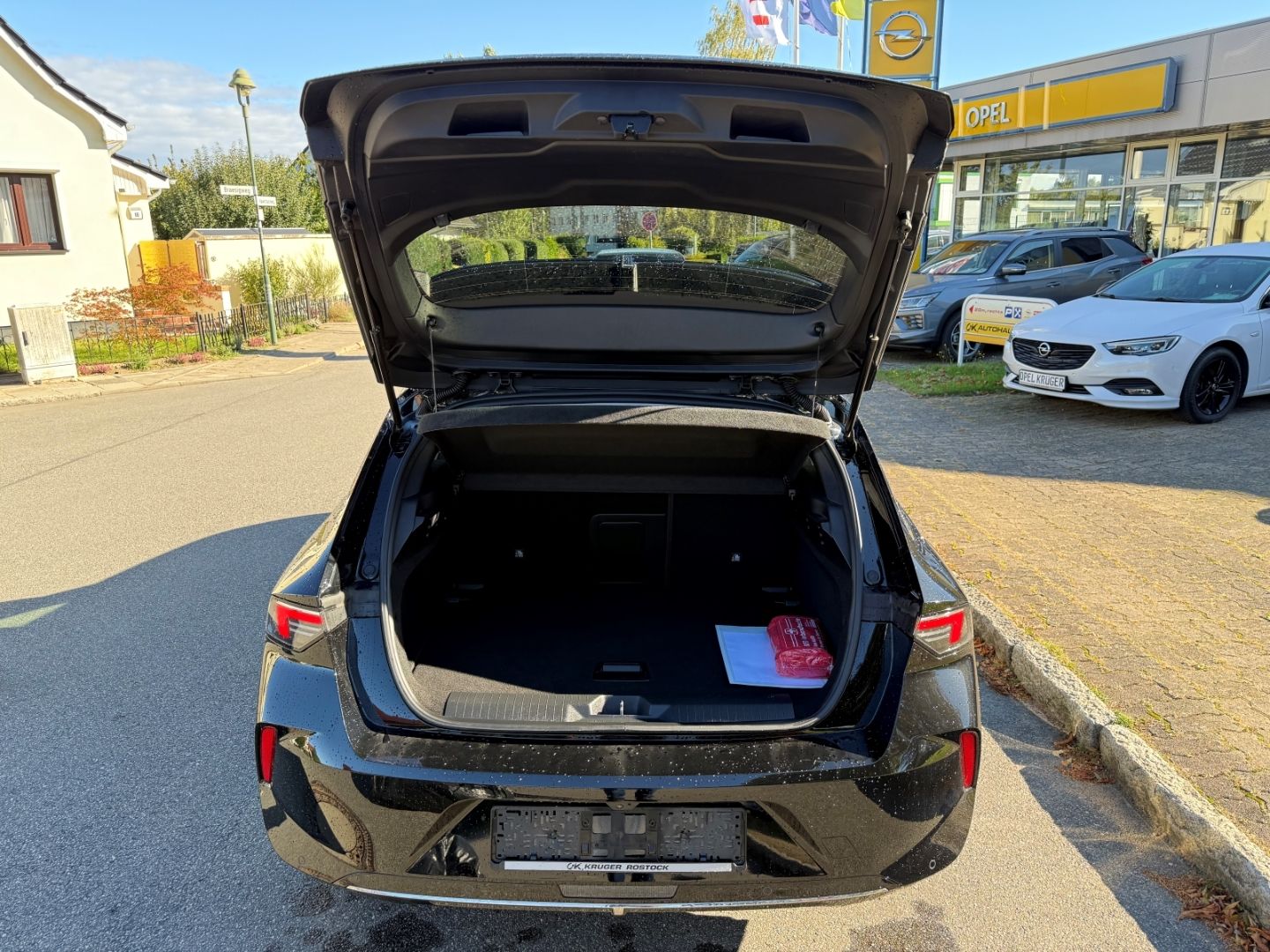 Fahrzeugabbildung Opel Astra Elegance L 1.2 Turbo mit SHZ+LHZ+Kamera