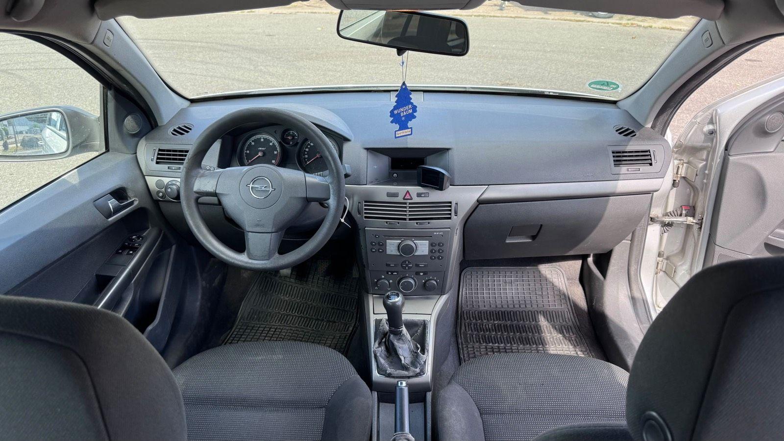 Opel Astra 2006 — photo 6