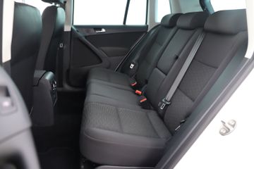 Volkswagen Tiguan - 10