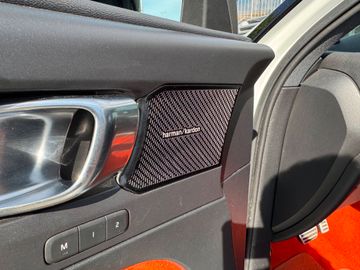 Volvo XC40 - 12