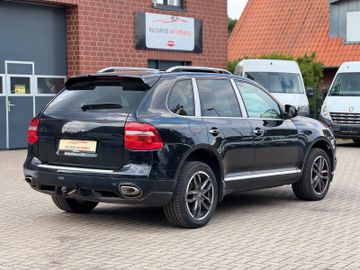 Porsche Cayenne - 5