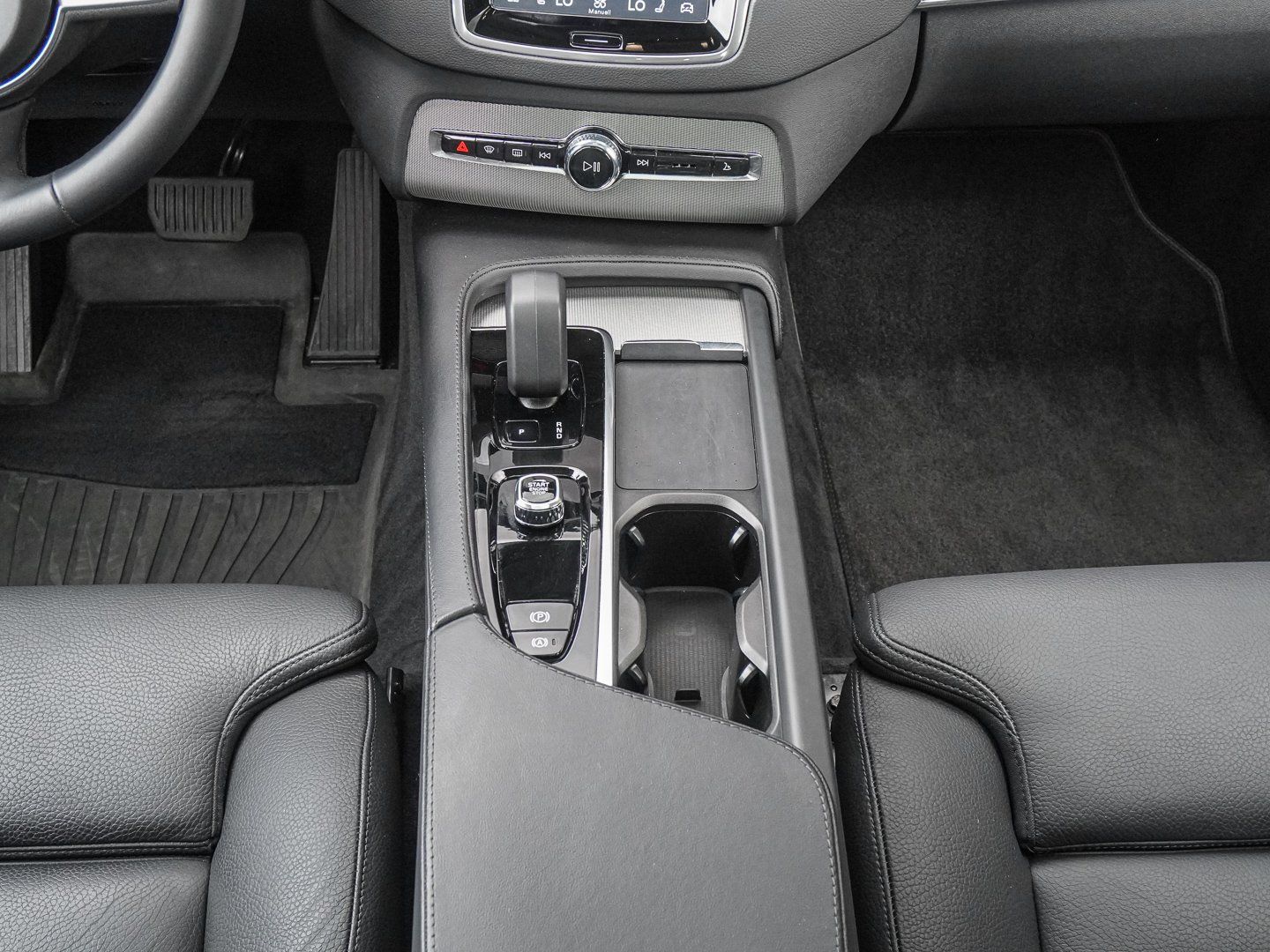Volvo XC90 T8 AWD Ultimate Bright Plug-in Hybrid PANO foto 15