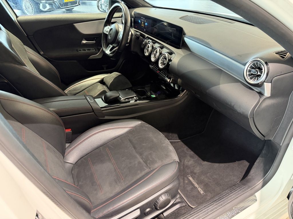 Mercedes-Benz A-klasse 180 Business Solution AMG imagem 3