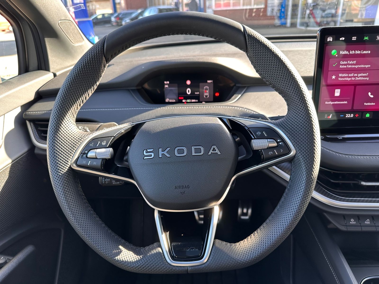 Fahrzeugabbildung SKODA Enyaq Coupé 85 Sportline Pano/Matrix/ACC/APP/21"
