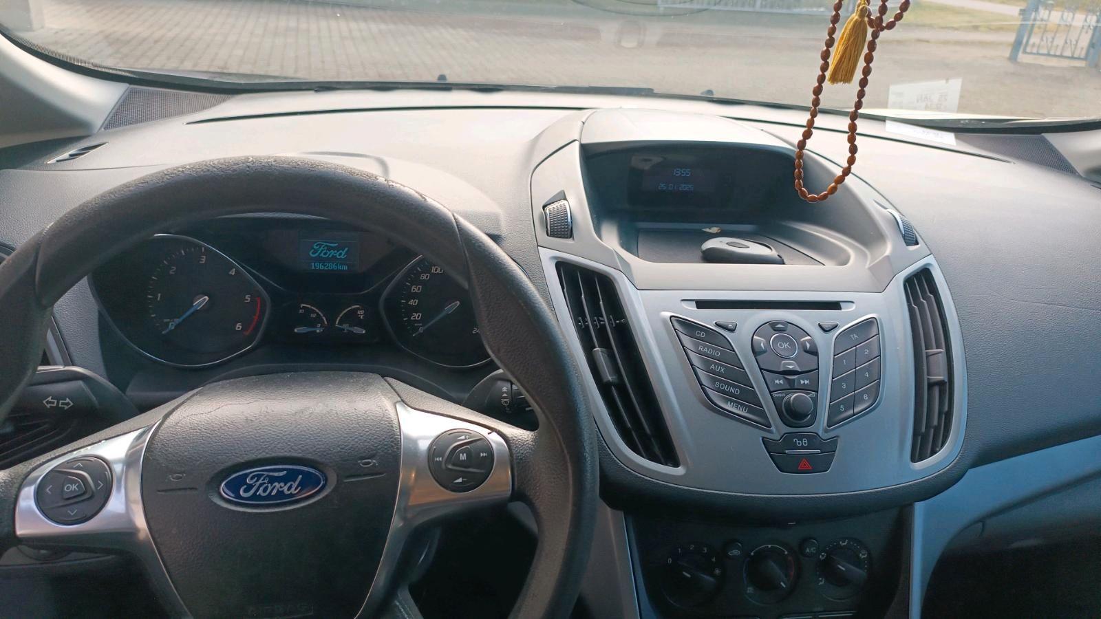 Ford C-MAX 2011 — photo 15