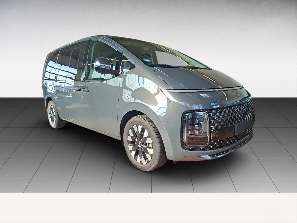 Image of Hyundai STARIA