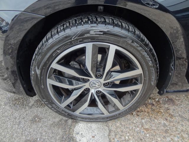 Fahrzeugabbildung Volkswagen Golf VII Lim. Allstar/ 2.Hd/SitzH/Navi/PDC/Tempo