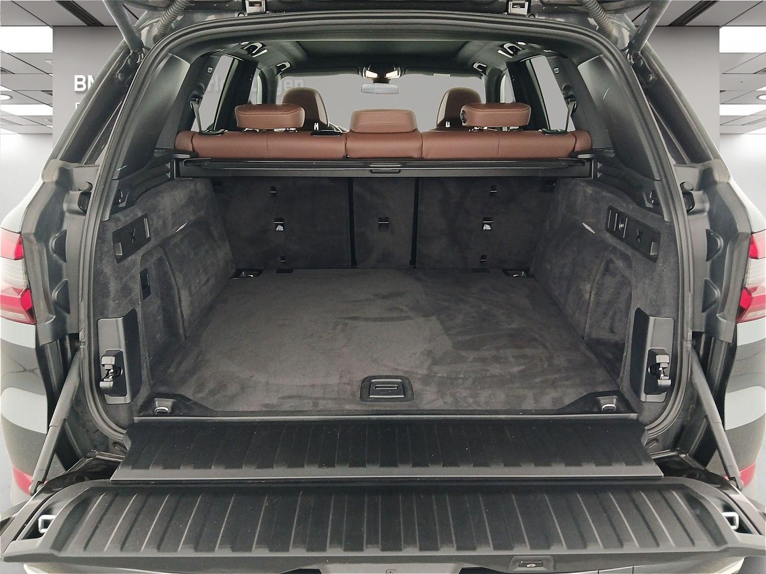 BMW X5 xDrive30d Standheizung AHK LiveCockpitProf