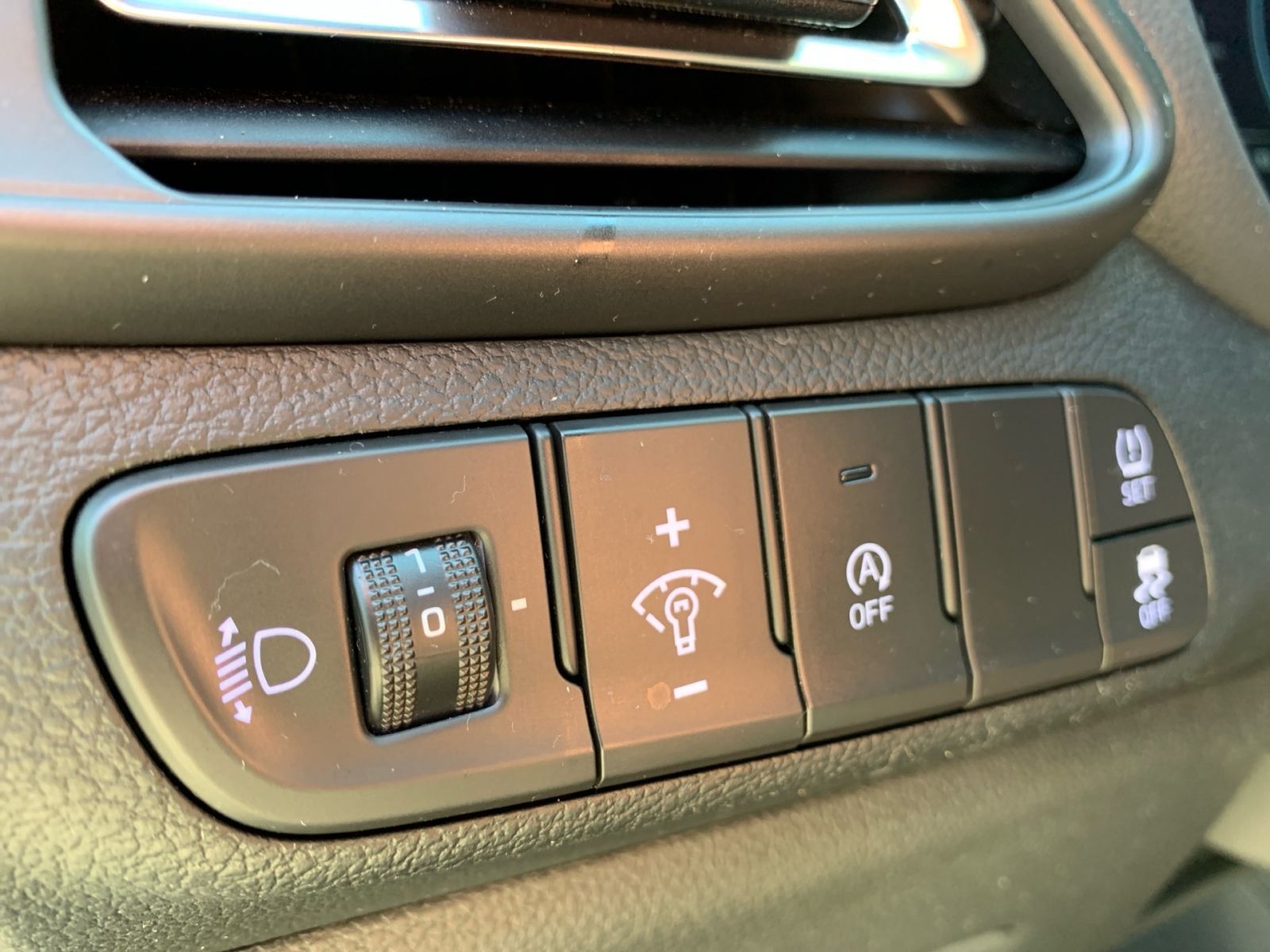 Fahrzeugabbildung Hyundai i30 Kombi 1.0 T-GDI 7-DCT Advantage Plus