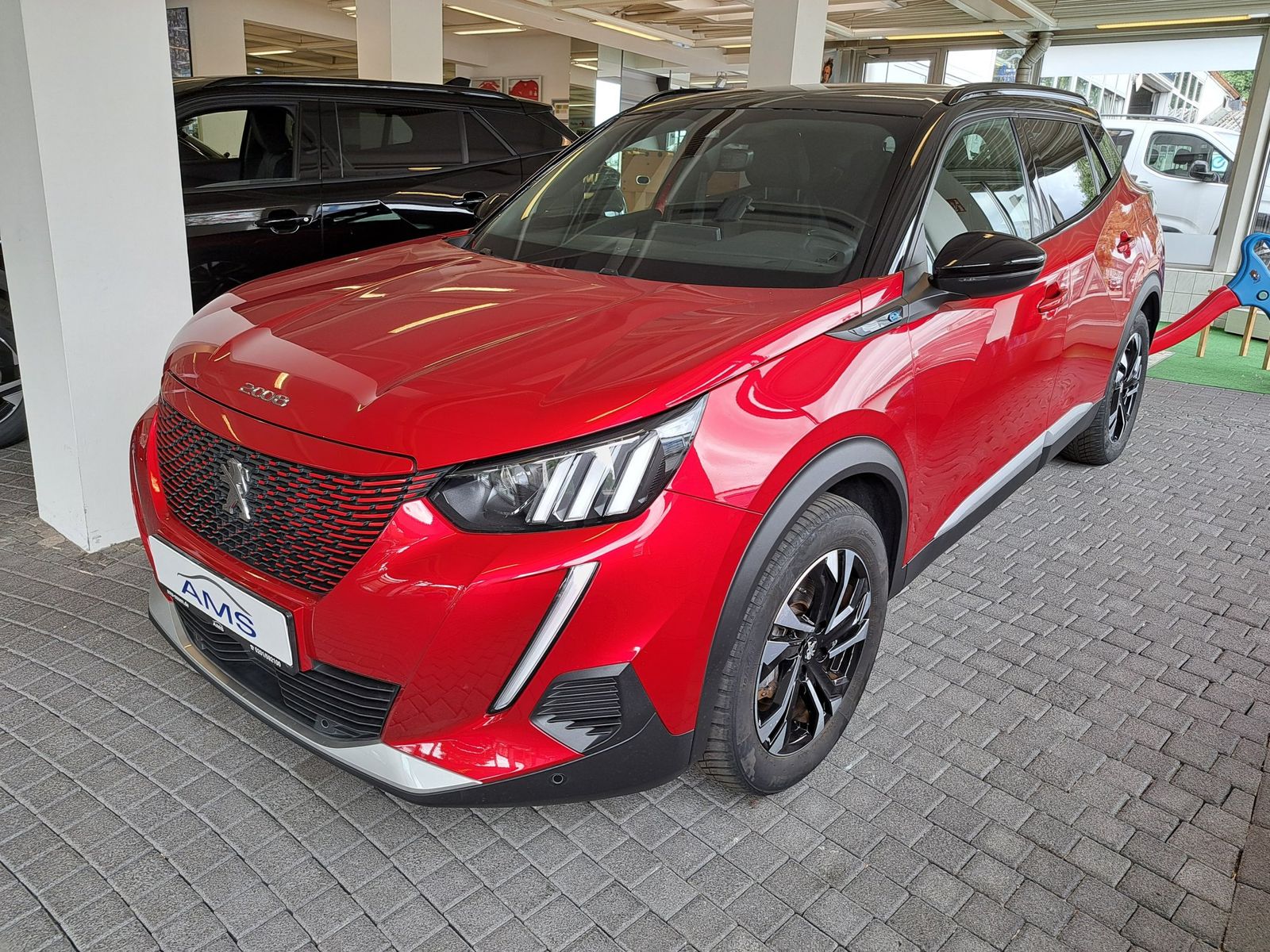 Peugeot 2008 e- GT GT+Navi+GJR+Kamera+1.Hand