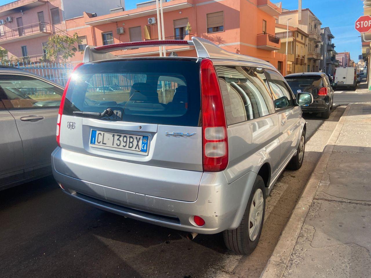 Honda HR-V 2004 — engine 1.590 cm³, 105 HP (77kW)