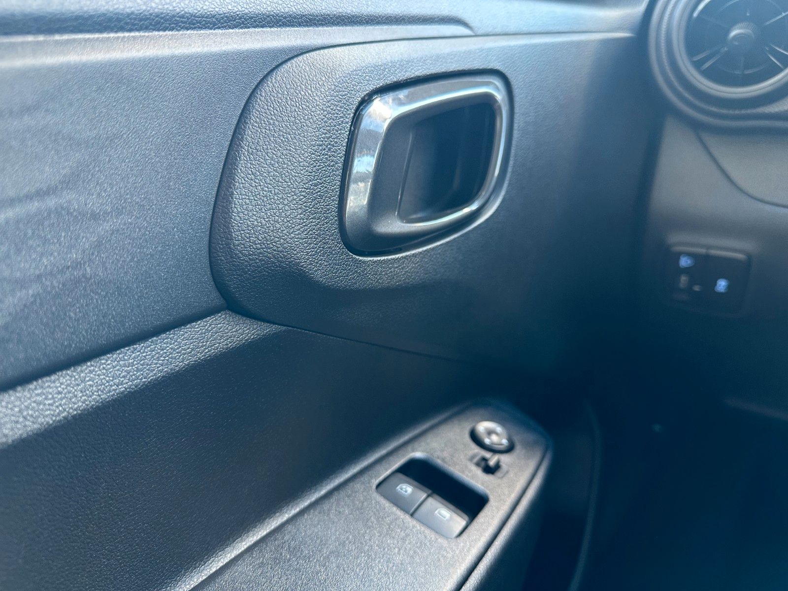 Fahrzeugabbildung Hyundai i10 Trend Komfortpaket Navi/SHZ/Kamer!