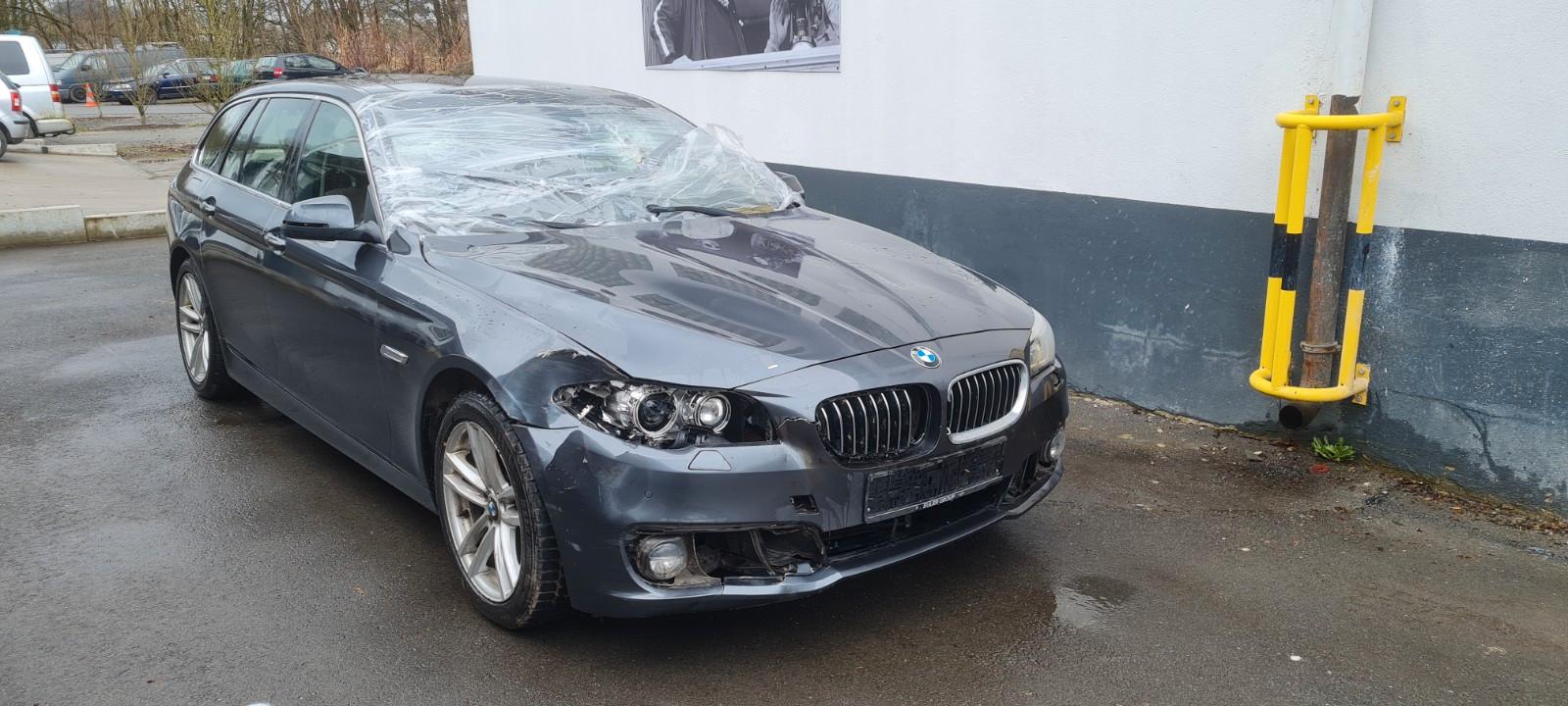 BMW 530d Touring*Head-up*Panorama*